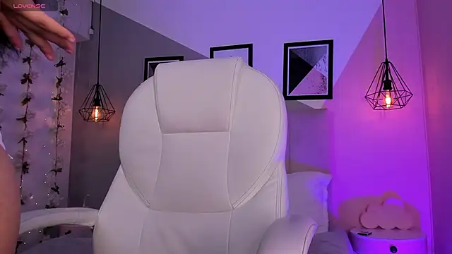 Snapshot of Chloe_fischer_ chatting on February 4, 2025, 2:32 pm Chloe fischer online show from February 4, 2025, 2:32 pm