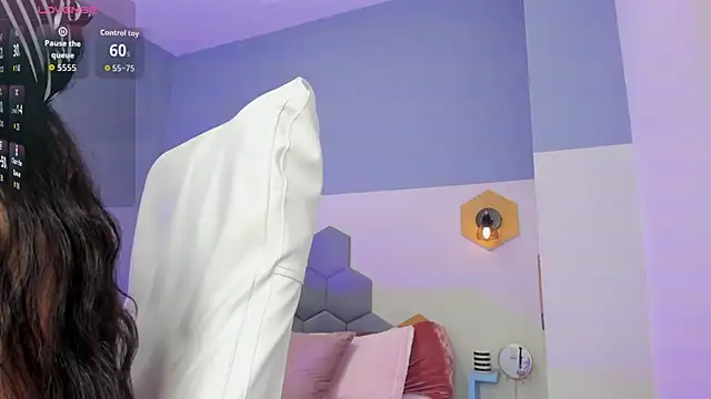 Snapshot of Chloe_fischer_ chatting on November 20, 2025, 2:51 pm Chloe fischer online show from November 20, 2025, 2:51 pm