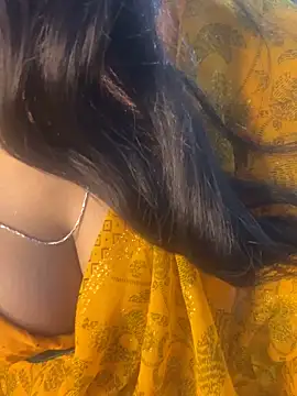 Snapshot of Spicy_sari_girl chatting on May 13, 2026, 1:56 am Spicy sari girl online show from May 13, 2026, 1:56 am