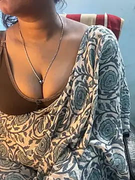 Snapshot of Spicy_sari_girl chatting on May 29, 2026, 4:51 am Spicy sari girl online show from May 29, 2026, 4:51 am