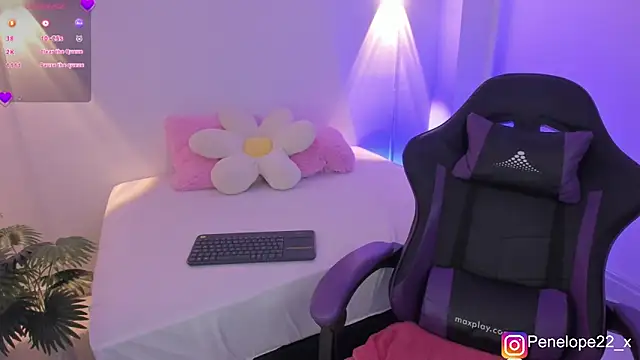 penelope22x  online show from February 15, 2026, 4:02 am