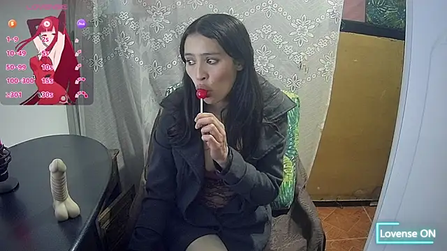 Hanha00 online show from March 18, 2026, 5:03 pm