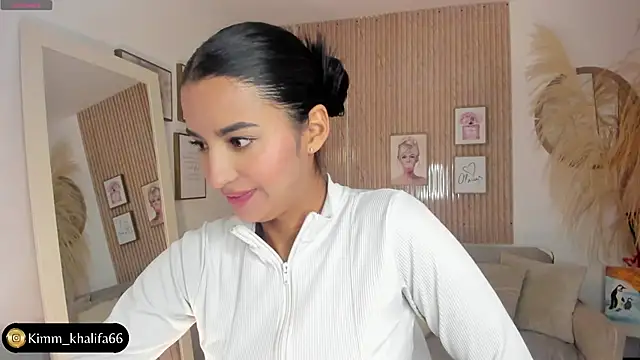 Kimm khalifa online show from March 10, 2025, 9:40 pm