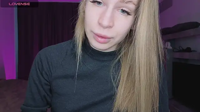 Elis Fox online show from April 20, 2026, 11:02 am