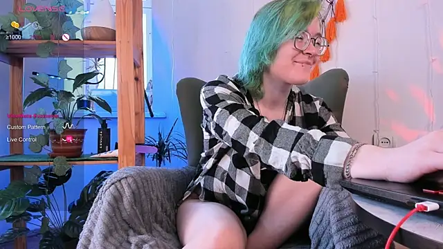 alisahug online show from March 19, 2025, 6:03 am