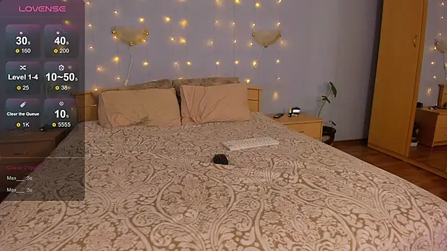 NikkiNSerdron online show from March 18, 2025, 3:34 am