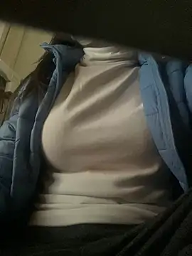 Tuongvy05 online show from February 25, 2025, 4:25 pm