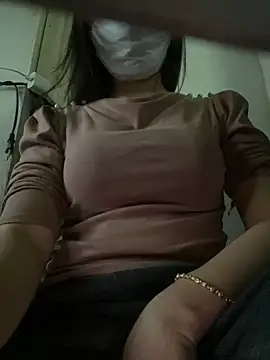 Tuongvy05 online show from March 12, 2025, 5:28 pm