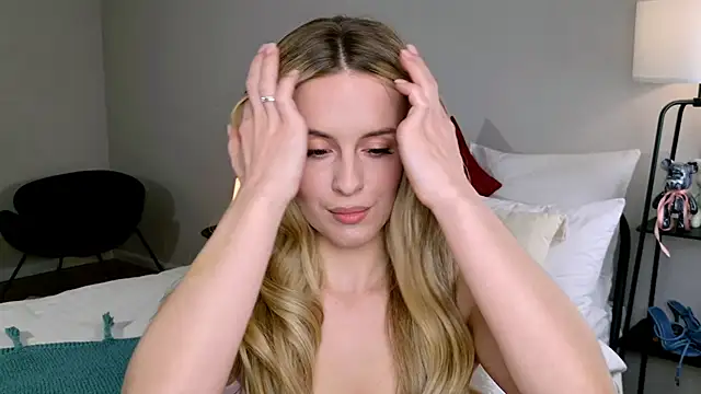 Snapshot of RozzitaBedberry chatting on November 23, 2025, 12:15 pm RozzitaBedberry online show from November 23, 2025, 12:15 pm