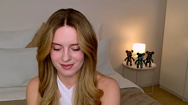 RozzitaBedberry online show from January 12, 2026, 2:35 pm