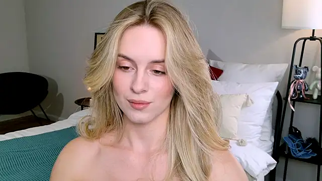 Snapshot of RozzitaBedberry chatting on October 3, 2025, 12:06 pm RozzitaBedberry online show from October 3, 2025, 12:06 pm