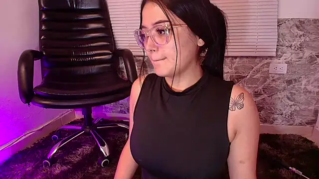 Susana hank2 online show from April 14, 2026, 8:14 pm