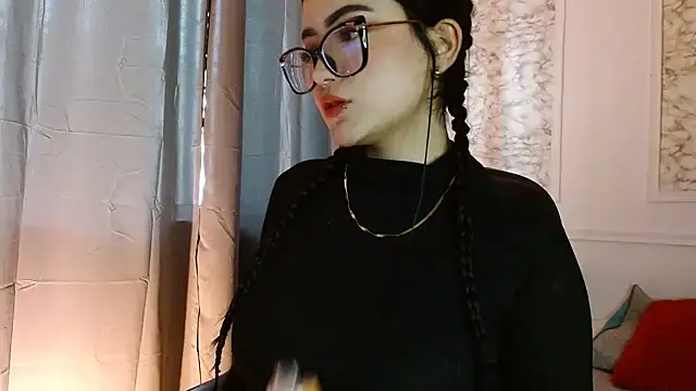 Susana hank2 online show from February 12, 2025, 9:22 pm