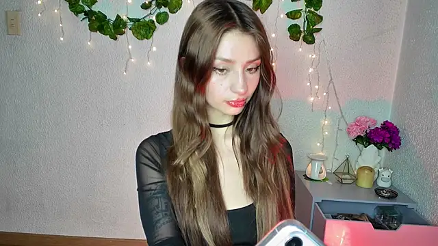 ari kat online show from February 10, 2025, 2:52 am