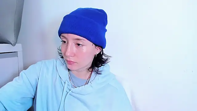 lizzy davis 1 online show from December 1, 2025, 4:13 am