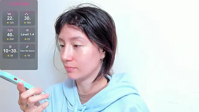 lizzy davis 1 online show from October 9, 2025, 4:13 am