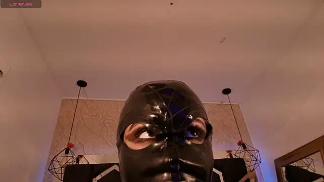 Haelycute online show from October 18, 2025, 8:00 pm