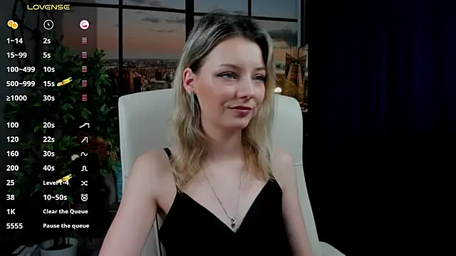 Snapshot of pretty_little_thing chatting on January 26, 2025, 2:03 am pretty little thing online show from January 26, 2025, 2:03 am