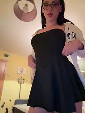 Carlita cute online show from December 1, 2025, 10:21 pm