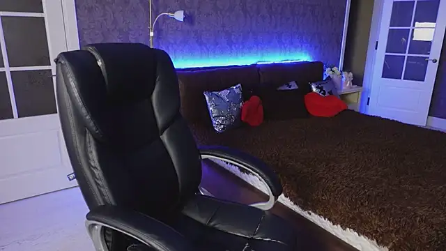 Daniela Kitty  online show from September 21, 2025, 7:02 am