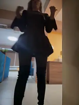 Snapshot of Crazy-Rosa chatting on February 8, 2025, 3:31 pm Crazy-Rosa online show from February 8, 2025, 3:31 pm