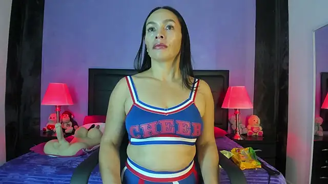 MaduraLuciana online show from October 7, 2025, 10:38 am