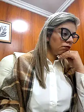 Cata Office-12 online show from September 26, 2025, 8:27 pm