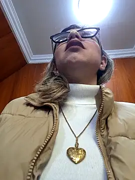 Cata Office-12 online show from September 8, 2025, 3:11 pm