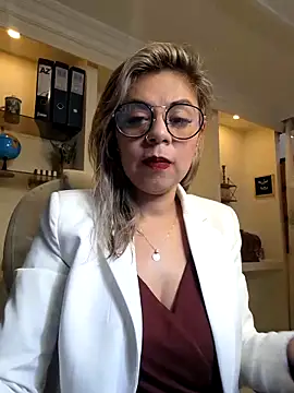 Cata Office-12 online show from February 15, 2025, 2:33 pm