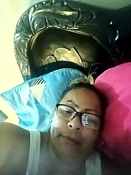 Afroditabichota online show from November 27, 2025, 11:43 am