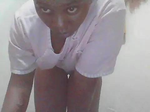 EBONYVANILLA02 online show from May 26, 2026, 6:44 am
