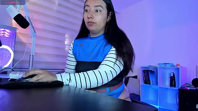 Gaby Miller22 online show from October 21, 2025, 3:33 pm