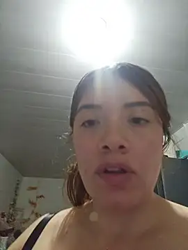 valery mora online show from October 14, 2025, 11:04 pm