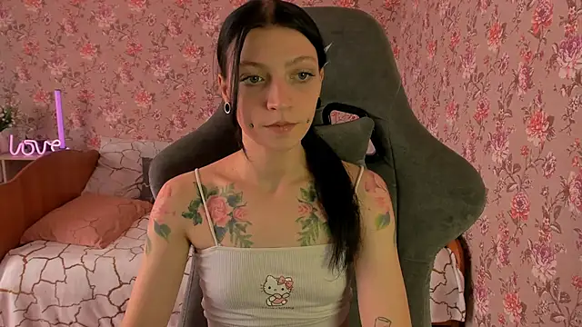 Lolly Haze online show from October 20, 2025, 6:26 am