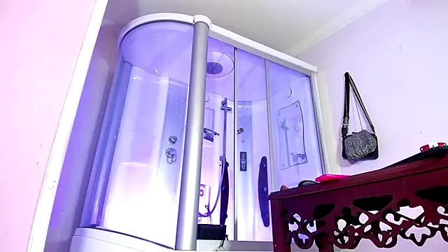 Snapshot of sexy-luna-star-ts chatting on December 2, 2025, 8:21 pm sexy-luna-star-ts online show from December 2, 2025, 8:21 pm