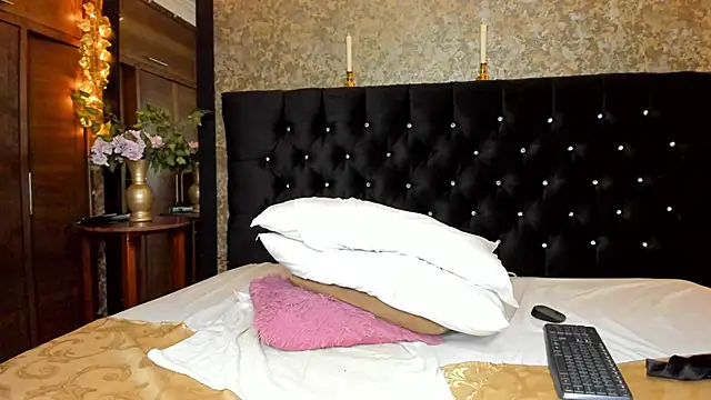 Snapshot of emma_xuee chatting on March 12, 2025, 1:36 am emma xuee online show from March 12, 2025, 1:36 am