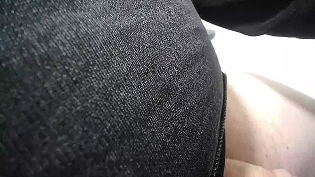 Mikeymike2024 online show from November 3, 2025, 7:24 am