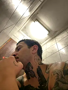 Christopherreis online show from November 7, 2025, 2:05 am