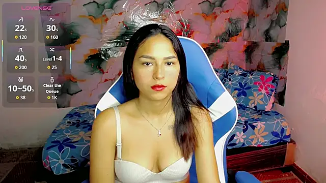 Snapshot of Emma-mae chatting on February 16, 2026, 3:54 pm Emma-mae online show from February 16, 2026, 3:54 pm