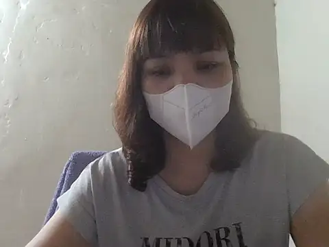 Angela-Eira online show from April 16, 2026, 9:39 pm