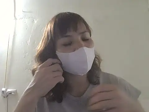 Snapshot of Angela-Eira chatting on May 17, 2026, 9:42 am Angela-Eira online show from May 17, 2026, 9:42 am