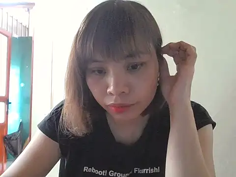 Angela-Eira online show from October 8, 2025, 8:49 am