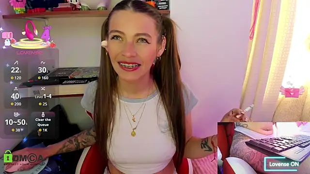 sweetlittlelisa online show from September 30, 2025, 4:13 pm