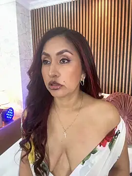 MonicaMoret online show from September 22, 2025, 12:55 pm