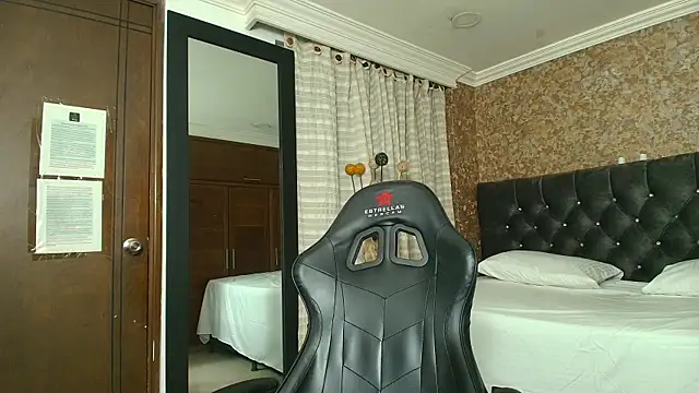 stella xue online show from March 20, 2025, 11:12 pm