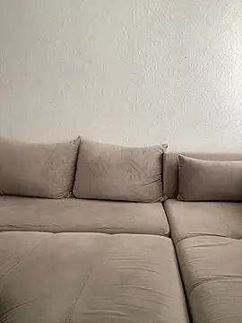 belle98 online show from October 5, 2025, 11:34 am