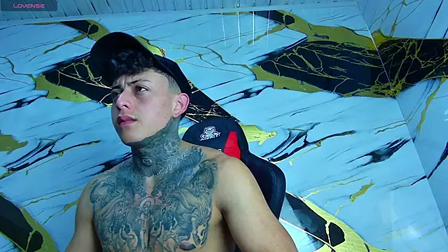 Kevin22 222 online show from March 19, 2025, 5:17 pm