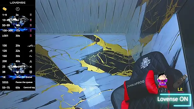 Kevin22 222 online show from November 25, 2025, 4:02 am