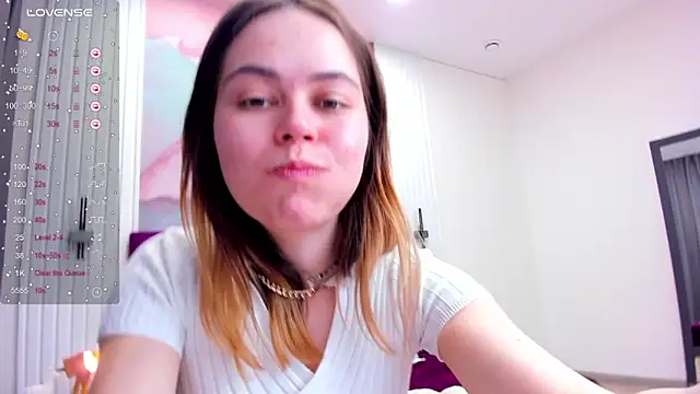 Kelly Cuutie online show from March 21, 2025, 9:45 am