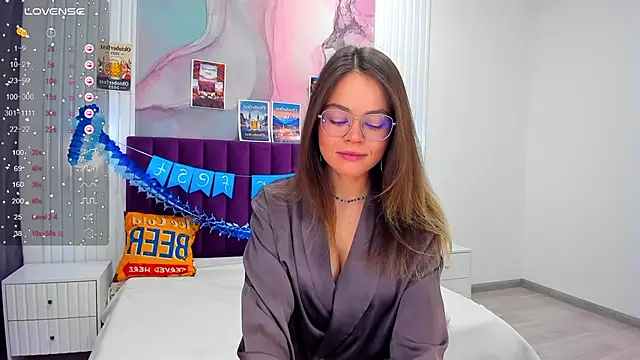 Kelly Cuutie online show from October 3, 2025, 12:58 am